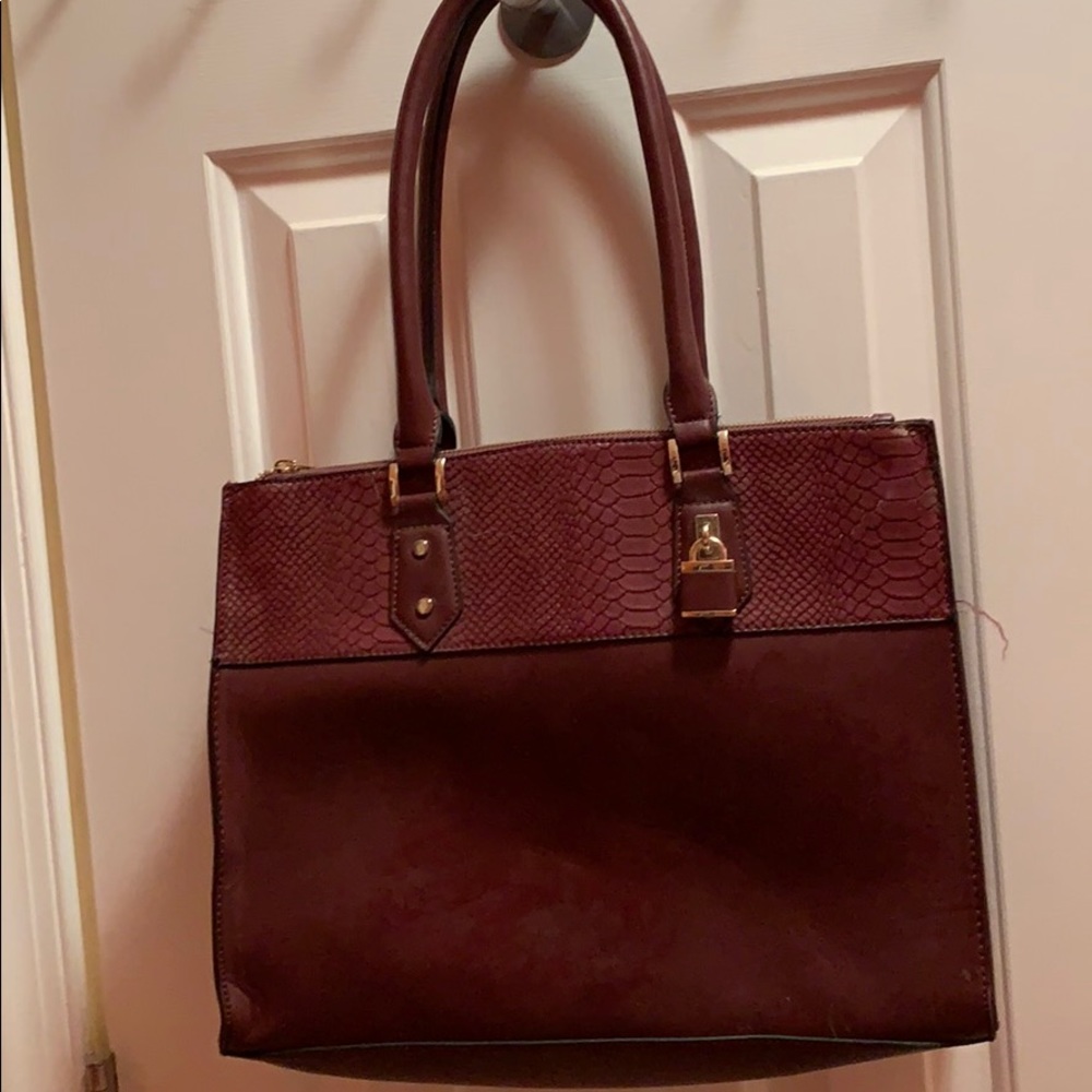 Missiomo Burgandy Bag